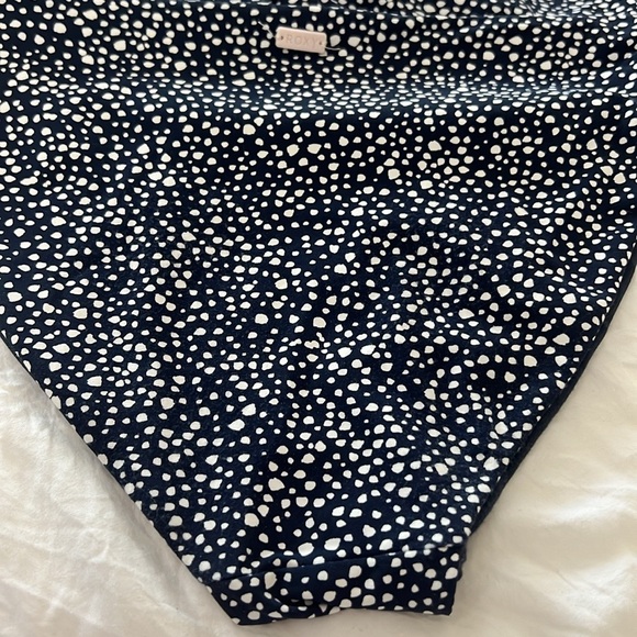 Blue and White Dotted Roxy Bikini Set - Size Small - Excellent condition - Picture 12 of 12